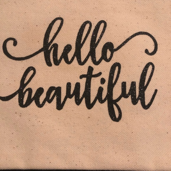 Makeup bag - Picture 2 of 2